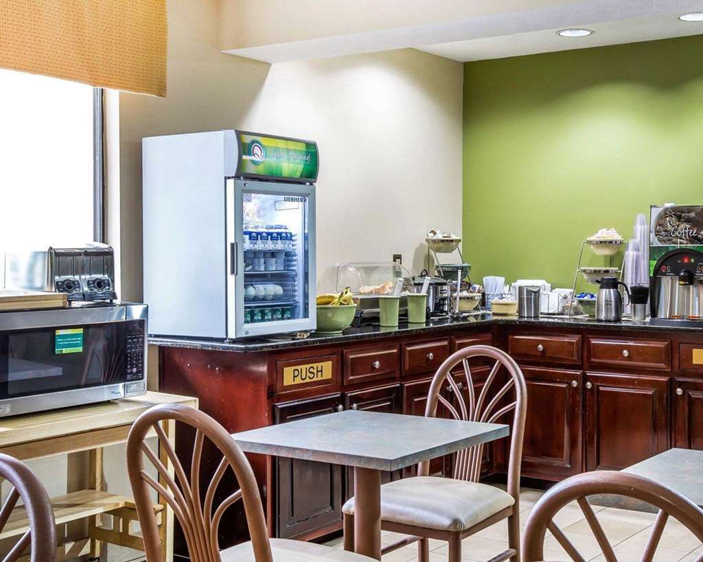 Suburban Studios Augusta Restaurant foto